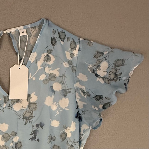 Floral Light Blue Maxi Dress With Flutter‎ Sleeves Smocked Back Tie Waist Medium - Picture 4 of 11